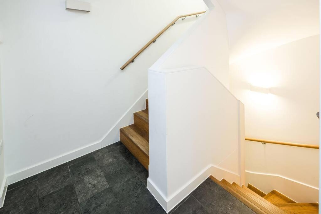 런던 Chic And Spacious Flat Near Bond Street 아파트 외부 사진
